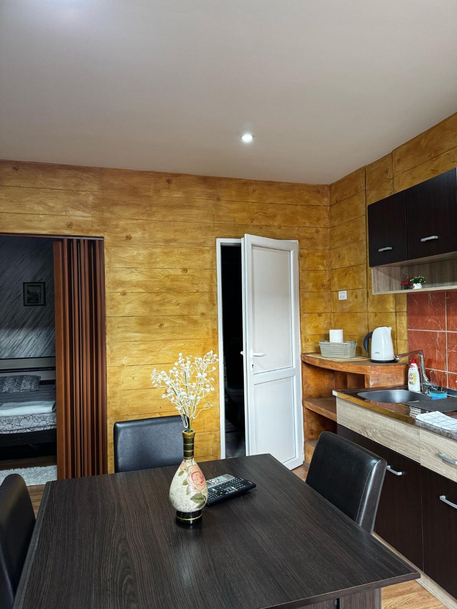 Apartments Vila Brzi & Beka Sabac Bagian luar foto